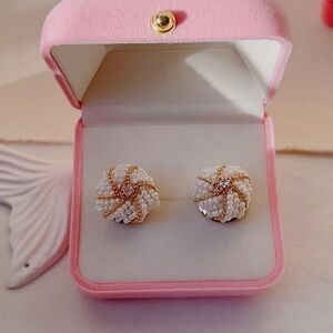 - 18K Gp Pearls handcrafted stud earrings